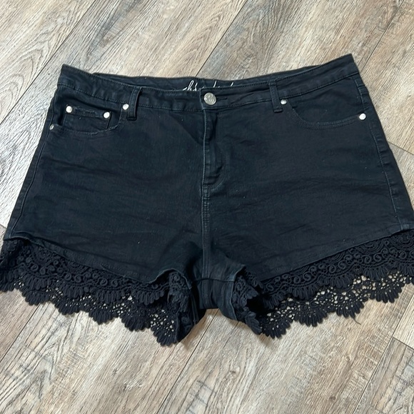 Pants - Chic Denim Lace Trimmed Black Shorts
